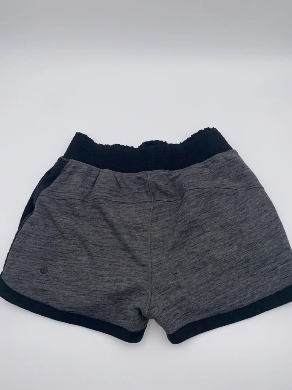 lululemon Varsity Heathered Gray Cotton shorts size 4 - Picture 2 of 8